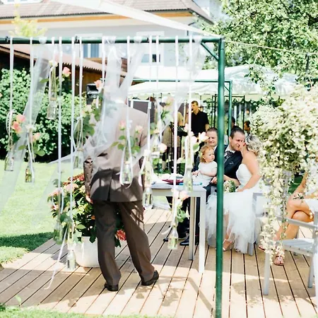 Gasthof Zur Post - Familie Luegmayer 3*