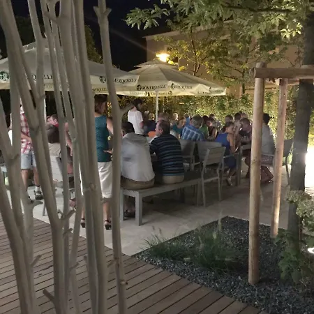 Gasthof Zur Post - Familie Luegmayer ノイホーフェン・アン・デア・イップス