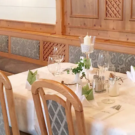 Gasthof Zur Post - Familie Luegmayer